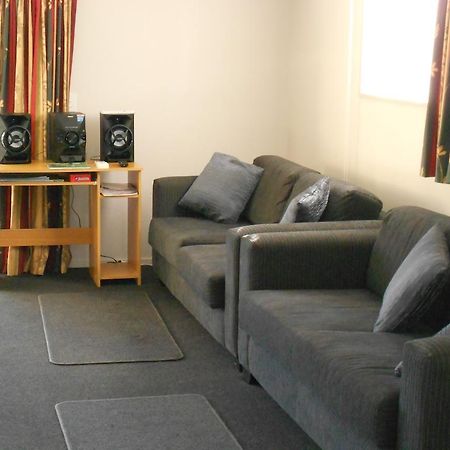 Gavan Family Apartments ครอมเวลล์ ภายนอก รูปภาพ